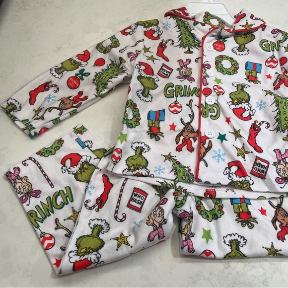 Dr. Seuss The‎ Grinch Sleepwear Pj Set Size 2T NWT - Picture 2 of 11